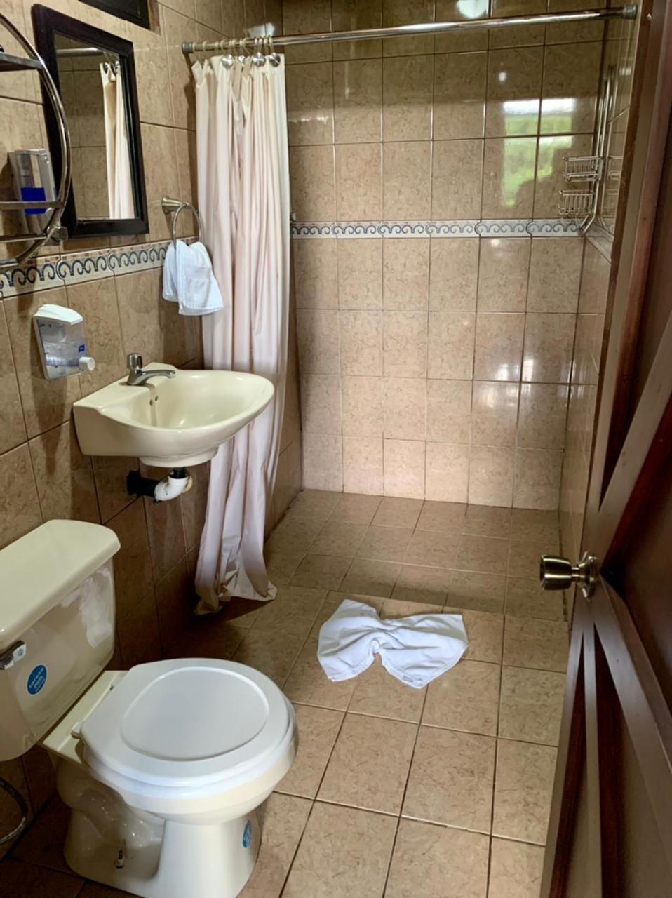 Epic Adventure Lodge San Miguel  Quarto foto